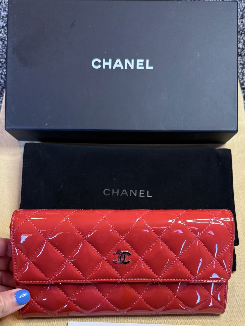 Chanel ombré quilted patent leather wallet, comes with dustbag and box